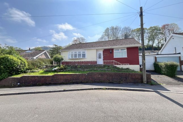 Stephens Crescent, Govilon... 2 bed detached bungalow for sale