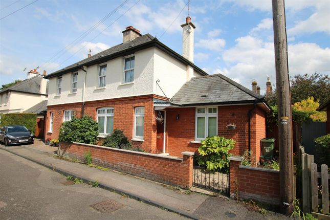 2 bedroom semi-detached house for sale