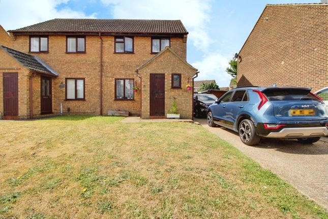 Mill Hill Road, St. Neots PE19 3 bed semi