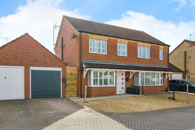 3 bedroom semi-detached house for sale