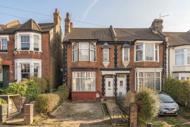Wellington Gardens, Charlton, SE7 5 bed semi
