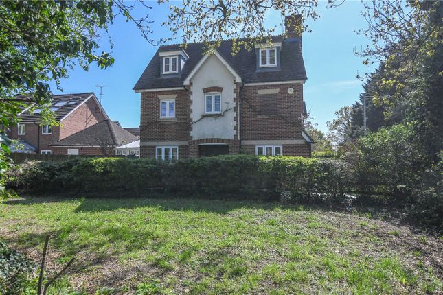Keephatch Road, Berkshire RG40 4 bed detached house for sale