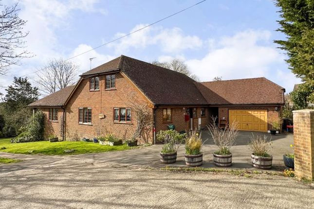 Hamstreet 3 bed detached bungalow for sale