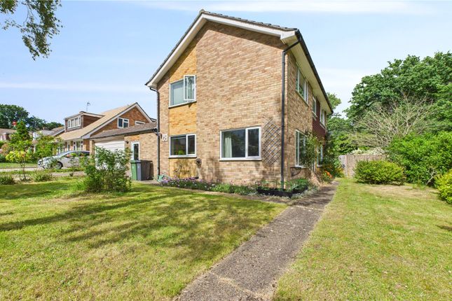Derwent Road, Surrey GU18 4 bed detached house for sale