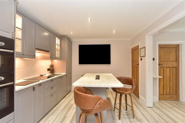 3 bed detached house