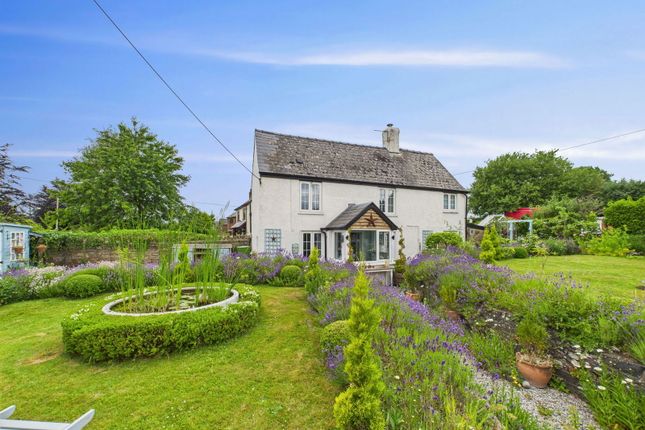 2 bedroom detached house for sale