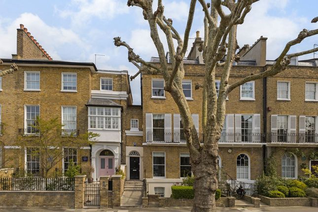 5 bedroom end of terrace house for sale