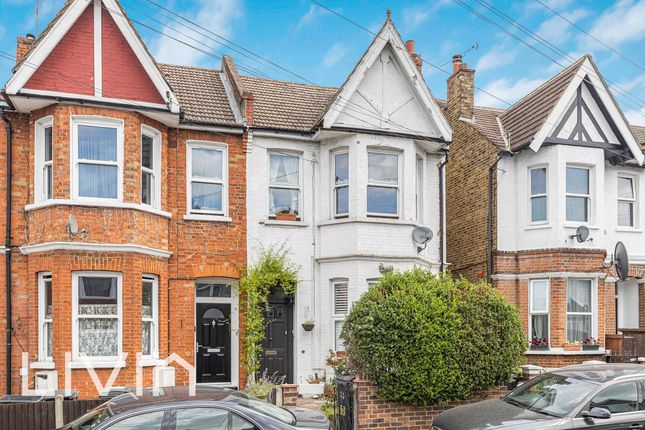88 Melfort Road, Thornton Heath CR7 3 bed flat for sale