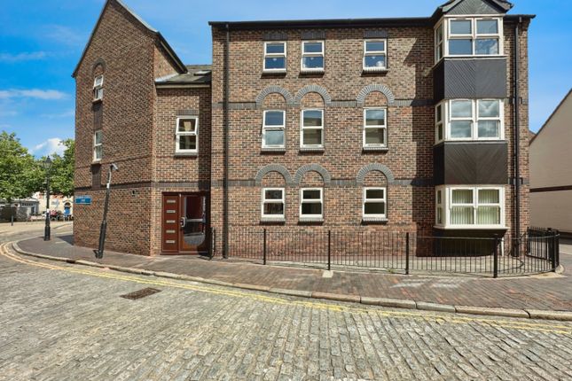 Grammar School Yard, Fish Street... 2 bed apartment for sale