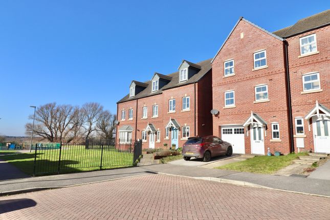 4 bedroom end of terrace house for sale