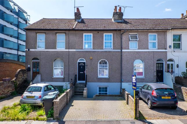 Zion Place, Gravesend, Kent, DA12 3 bed terraced house for sale