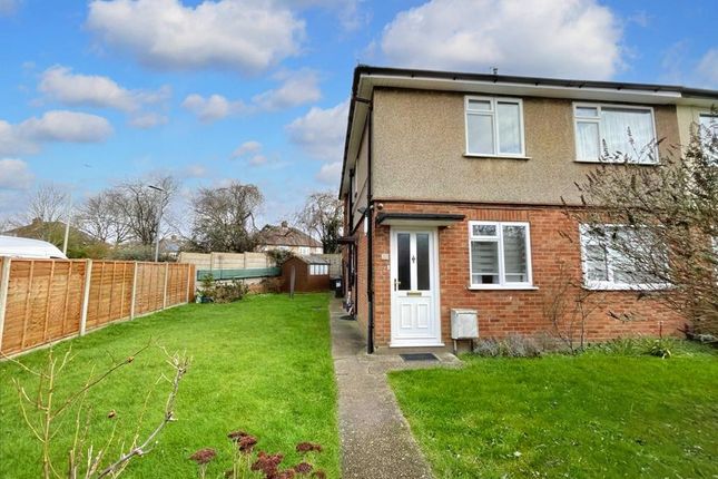 Poundfield, Watford WD25 2 bed ground floor maisonette for sale