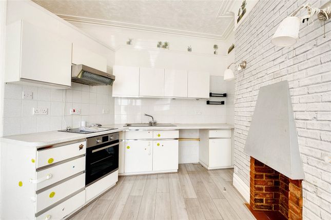 Windsor Road, Bournemouth, Dorset, BH5 2 bed apartment for sale