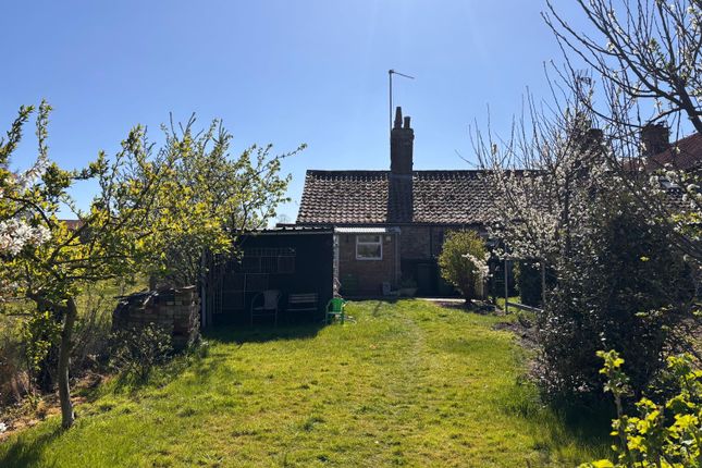 2 bedroom terraced bungalow for sale