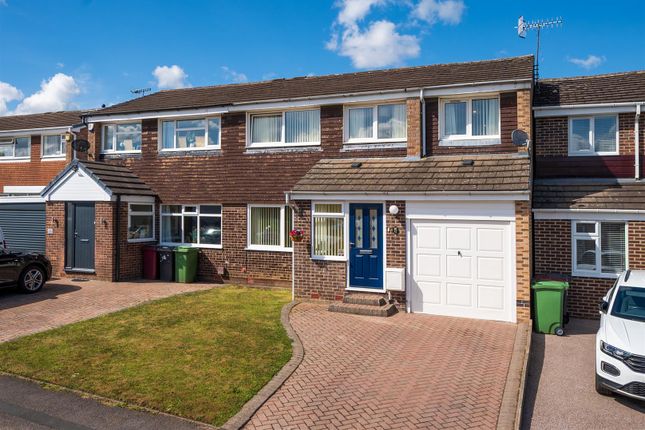Birchen Close, Dronfield Woodhouse... 4 bed semi