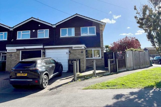 Bushey Hall Road, Bushey, WD23 4 bed semi