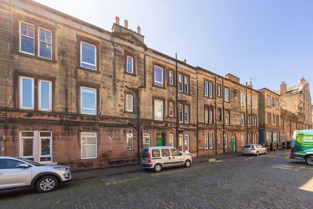 1 bedroom ground floor flat for sale