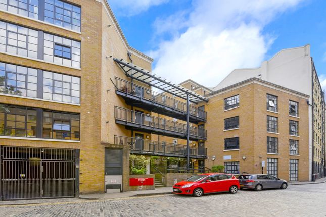 Wapping Wall, London 2 bed flat for sale