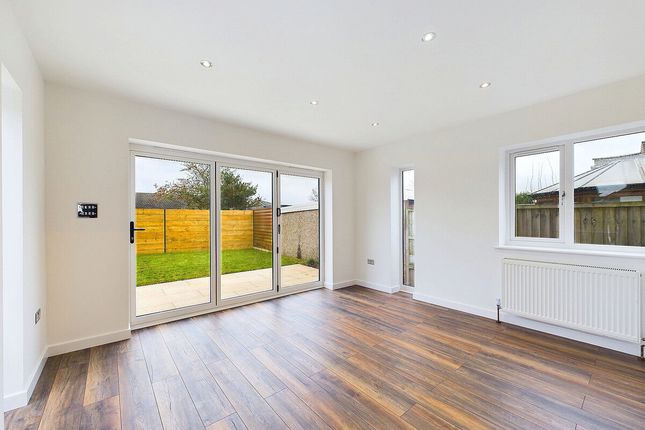 Chesterfield S42 2 bed detached bungalow for sale
