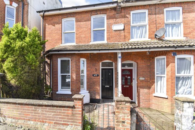 Perowne Street, Hampshire GU11 3 bed end of terrace house for sale