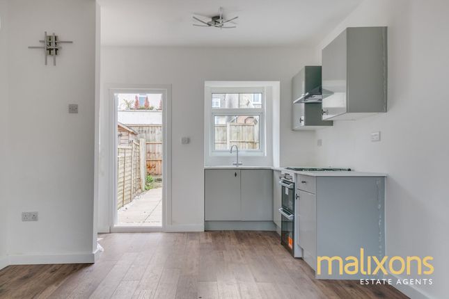 Derinton Road, London SW17 2 bed detached house for sale