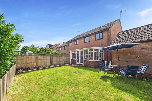 Fletcher Way, Acle, Norwich 3 bed semi