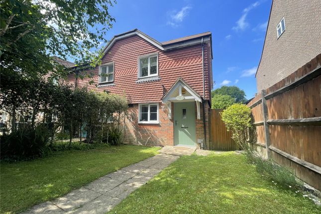 Tilford Road, Surrey GU26 2 bed end of terrace house for sale