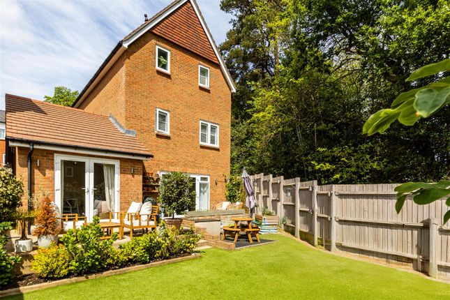 Little Pithfield, Haywards Heath 4 bed detached house for sale