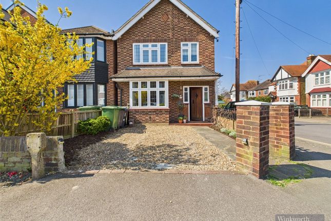 Bond Road, Surbiton KT6 3 bed detached house for sale