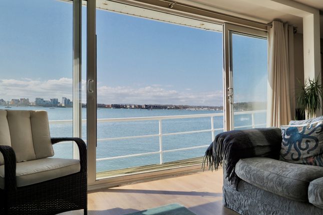 Vicarage Lane, Rochester, ME3 5 bed houseboat for sale