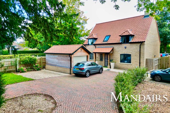 4 bed detached house