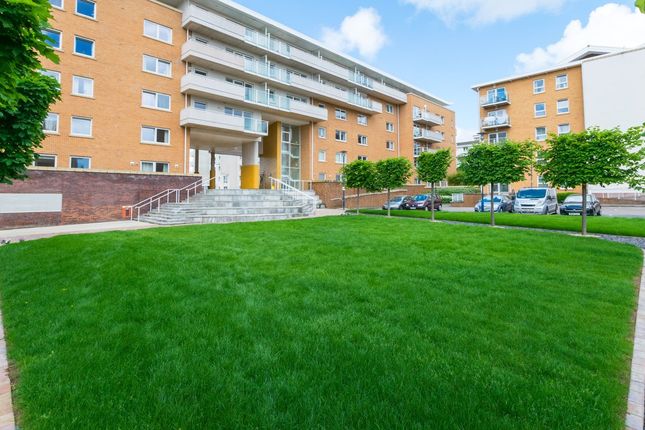 Studio flat for sale