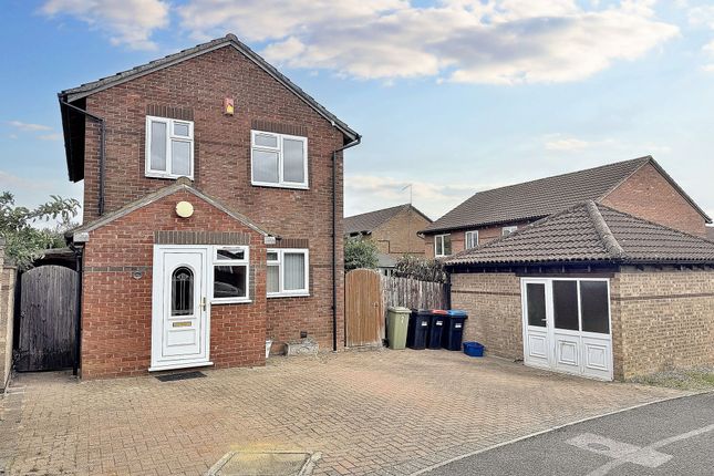 Kelso Close, Milton Keynes MK3 4 bed detached house for sale