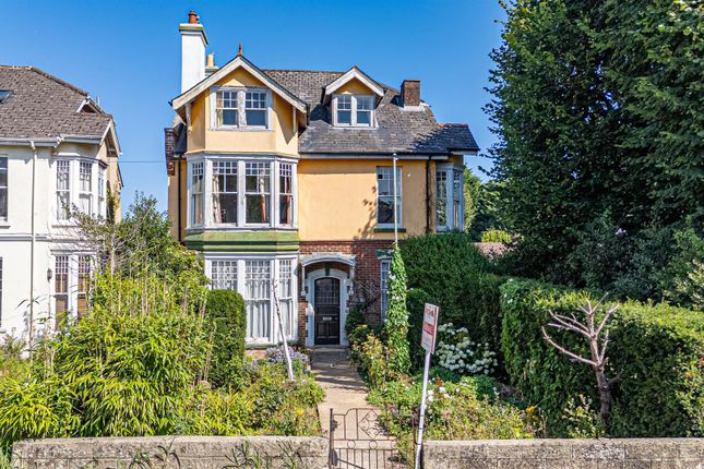 7 bedroom detached house for sale