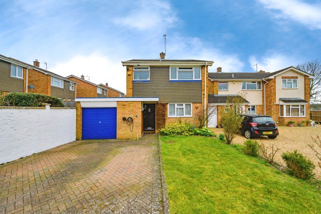 3 bedroom link detached house for sale