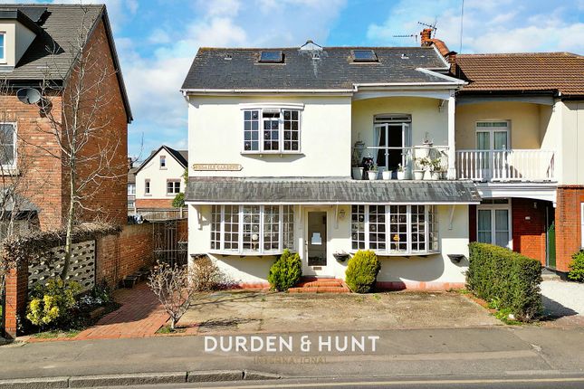 St. Marys Lane, Upminster, RM14 3 bed semi