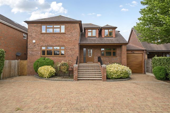 Ouseley Road, Wraysbury TW19 6 bed detached house for sale