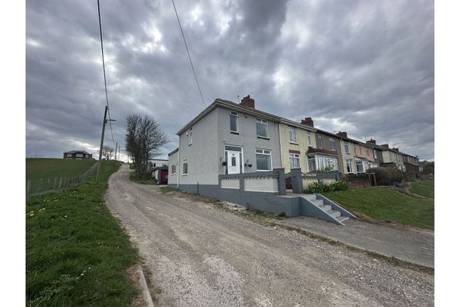 3 bed end terrace house