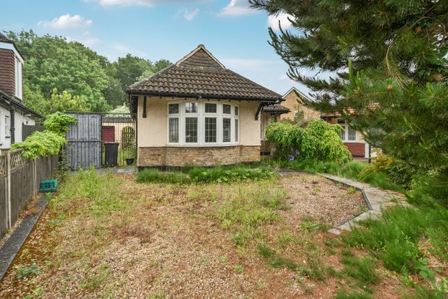 Burcott Gardens, Surrey KT15 3 bed bungalow for sale