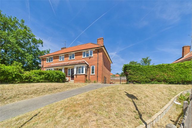 Lower Henley Road, Caversham... 3 bed semi