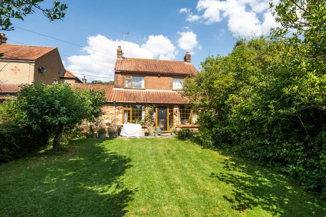 Chorley Road, High Wycombe HP14 2 bed detached house for sale