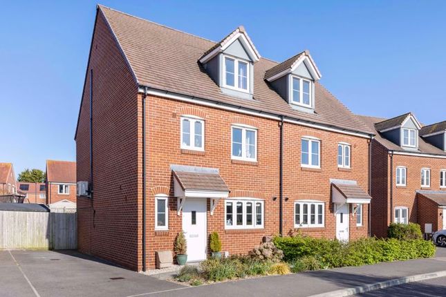 4 bedroom semi-detached house for sale