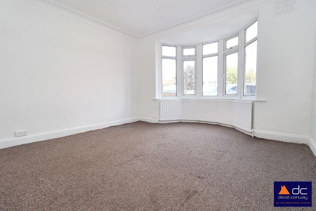 Eastcote Lane, South Harrow, HA2 8BW 2 bed maisonette for sale