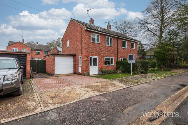 3 bedroom semi-detached house for sale