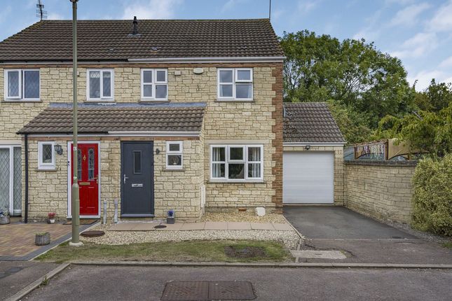 Whimbrel Close, Bicester, OX26 3 bed semi
