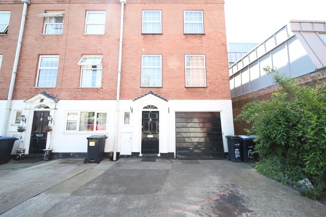 Blenheim Close, London 4 bed townhouse for sale