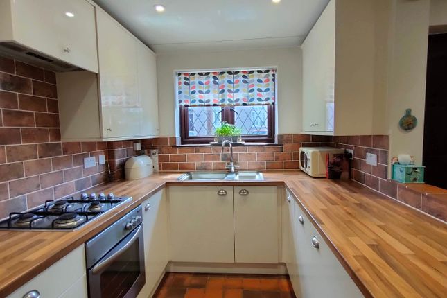 Red Lion Lane, London SE18 4 bed semi