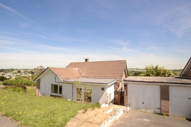 17 Bosvenna View, Bodmin, Cornwall, PL31 4 bed detached bungalow for sale