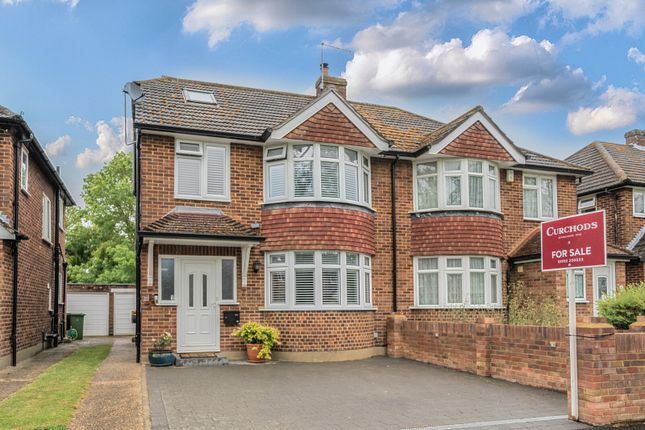 Catlin Crescent, Shepperton, TW17 4 bed semi