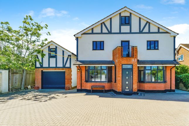 6 bedroom detached house for sale